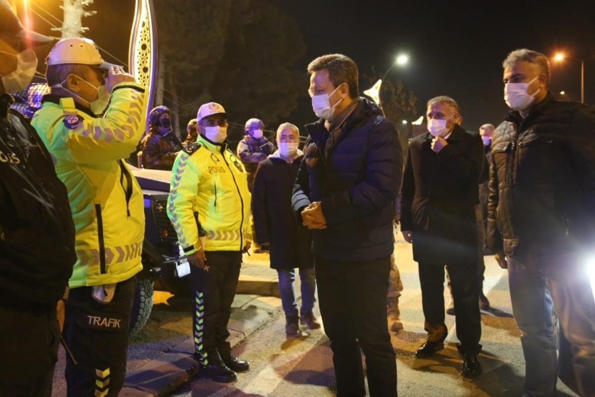Vali Enver &Uuml;nl&uuml;&rsquo;den yılbaşı ziyaretleri