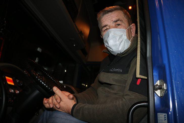 Edirne'de tır şoförleri yeni yılı ailelerinden kilometrelerce uzakta karşıladı G3