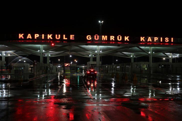 Edirne'de tır şoförleri yeni yılı ailelerinden kilometrelerce uzakta karşıladı G5