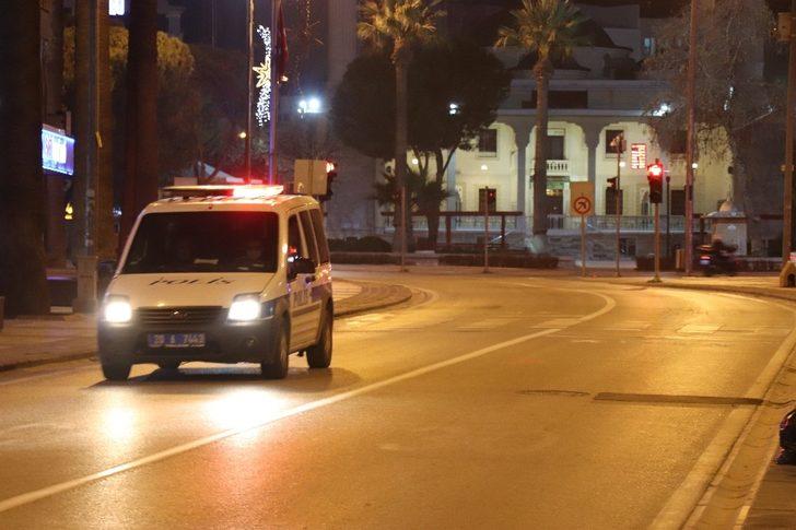 Yılbaşında sokaklar motosikletli kuryelere kaldı G2