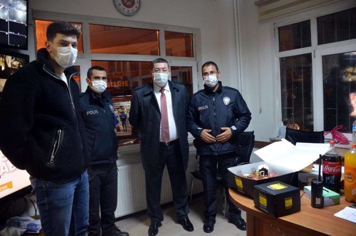 Polis ve Sağlık &ccedil;alışanlarına yeni yıl ziyaret