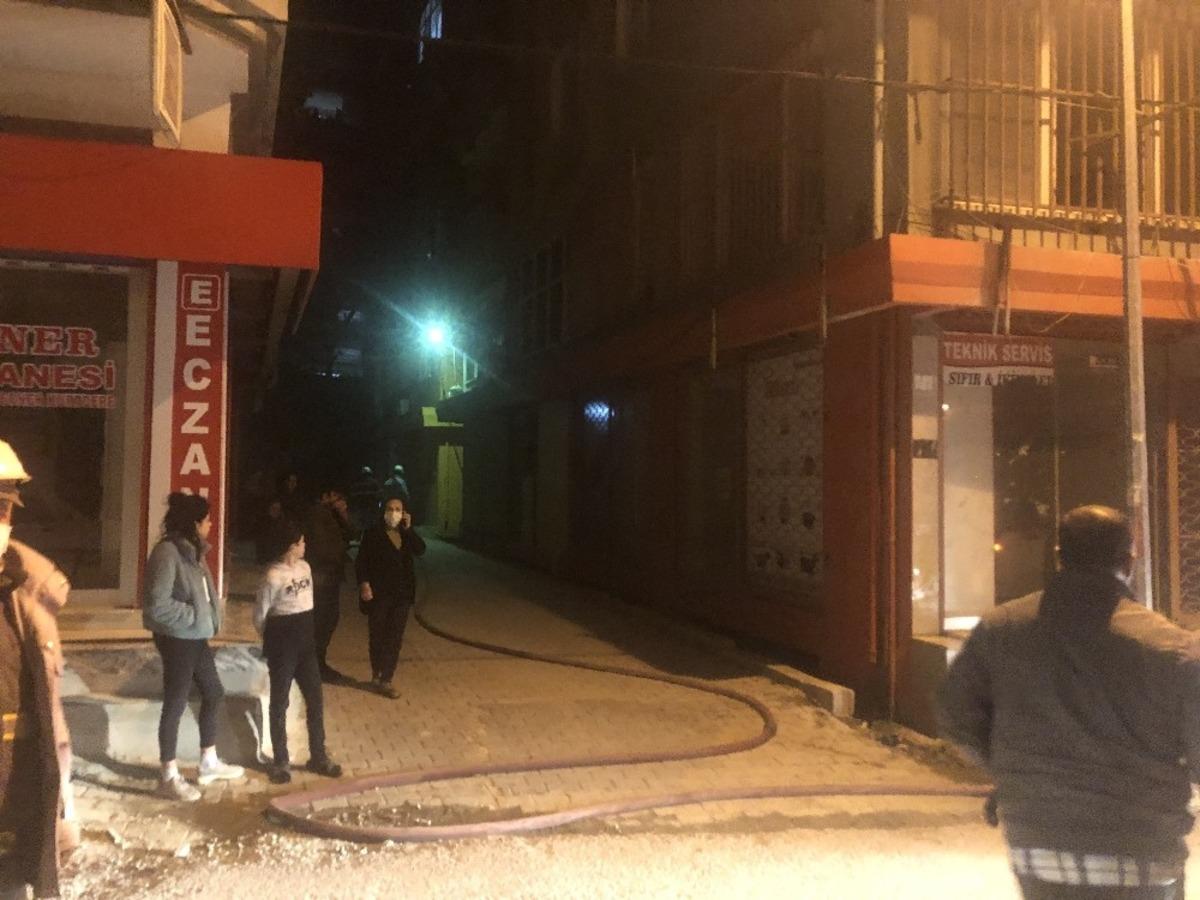 Hatay&rsquo;da apartmanın bodrum katında yangın