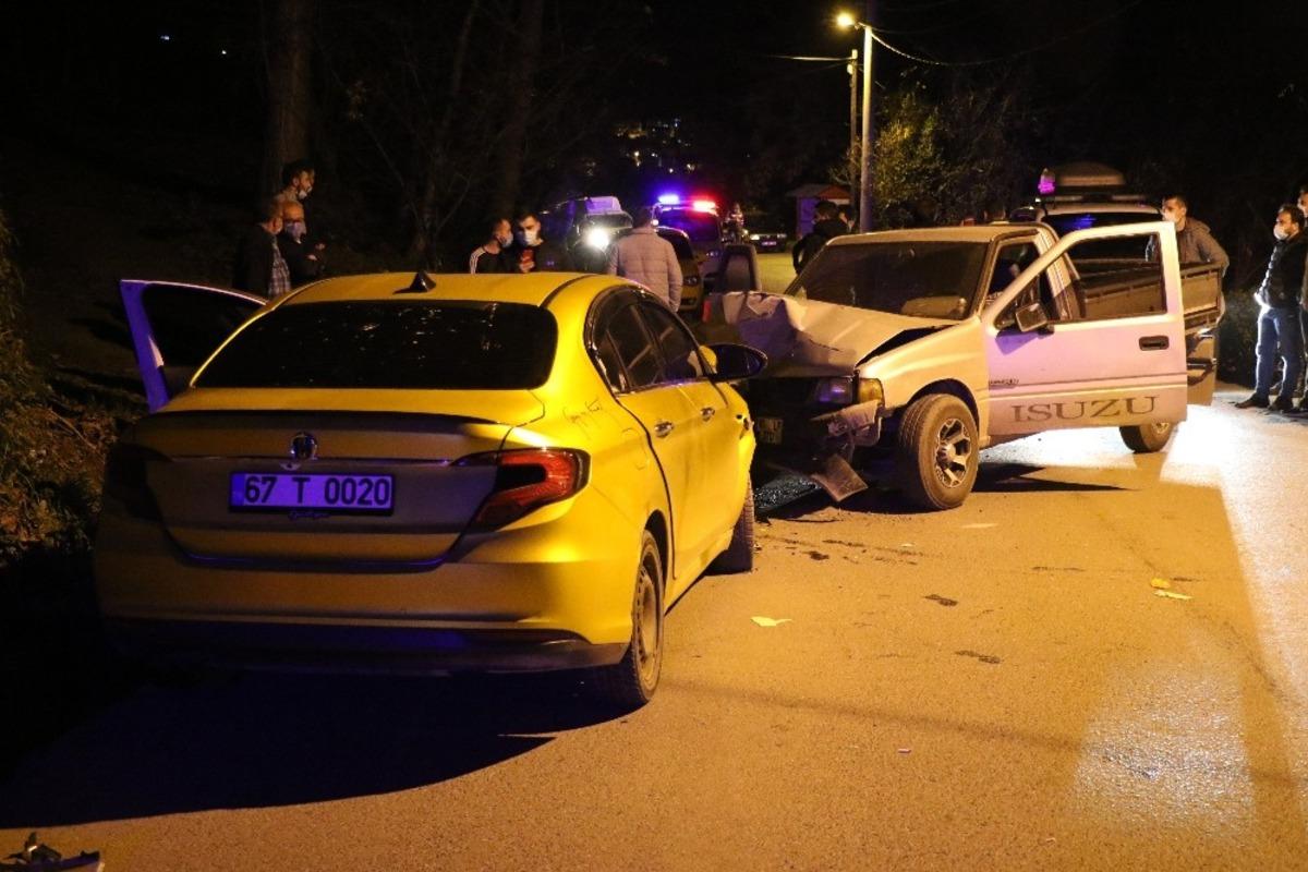 Zonguldak&rsquo;ta yeni yılın ilk kazası: 2 yaralı