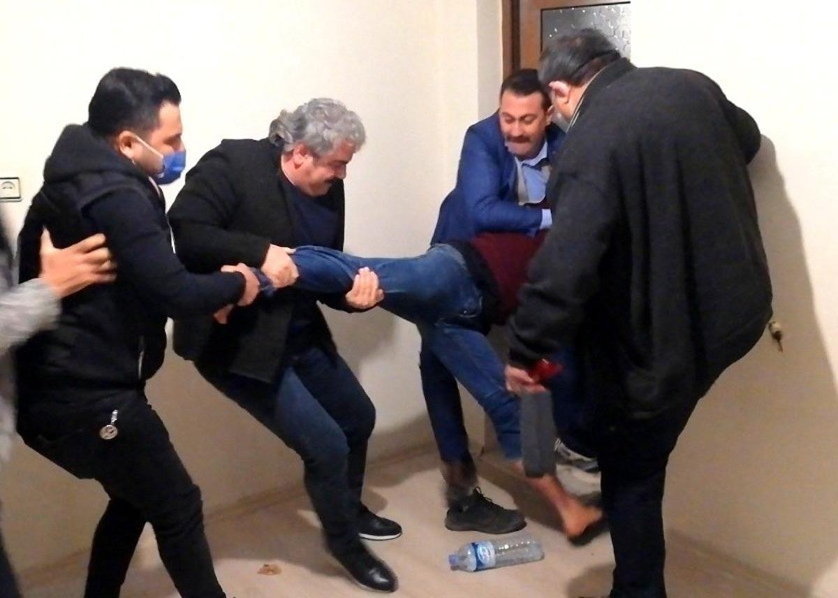 Sevdiği kızla evlenemeyen gen&ccedil; dokuzuncu kattan atlamak istedi