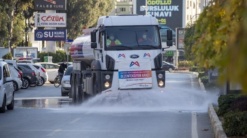 Mersin&rsquo;de dezenfeksiyon &ccedil;alışmaları 10 aydır s&uuml;r&uuml;yor