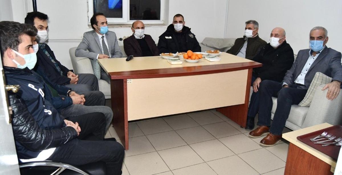 Yılbaşı gecesi yalnız değillerdi