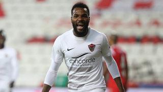 Boupendza performansıyla göz dolduruyor