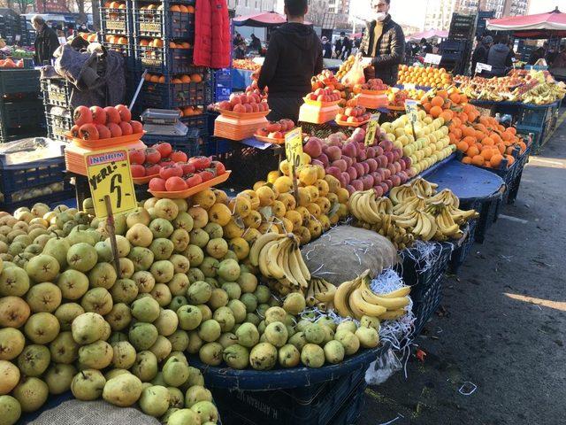 Semt pazarında zam şampiyonu mandalina oldu