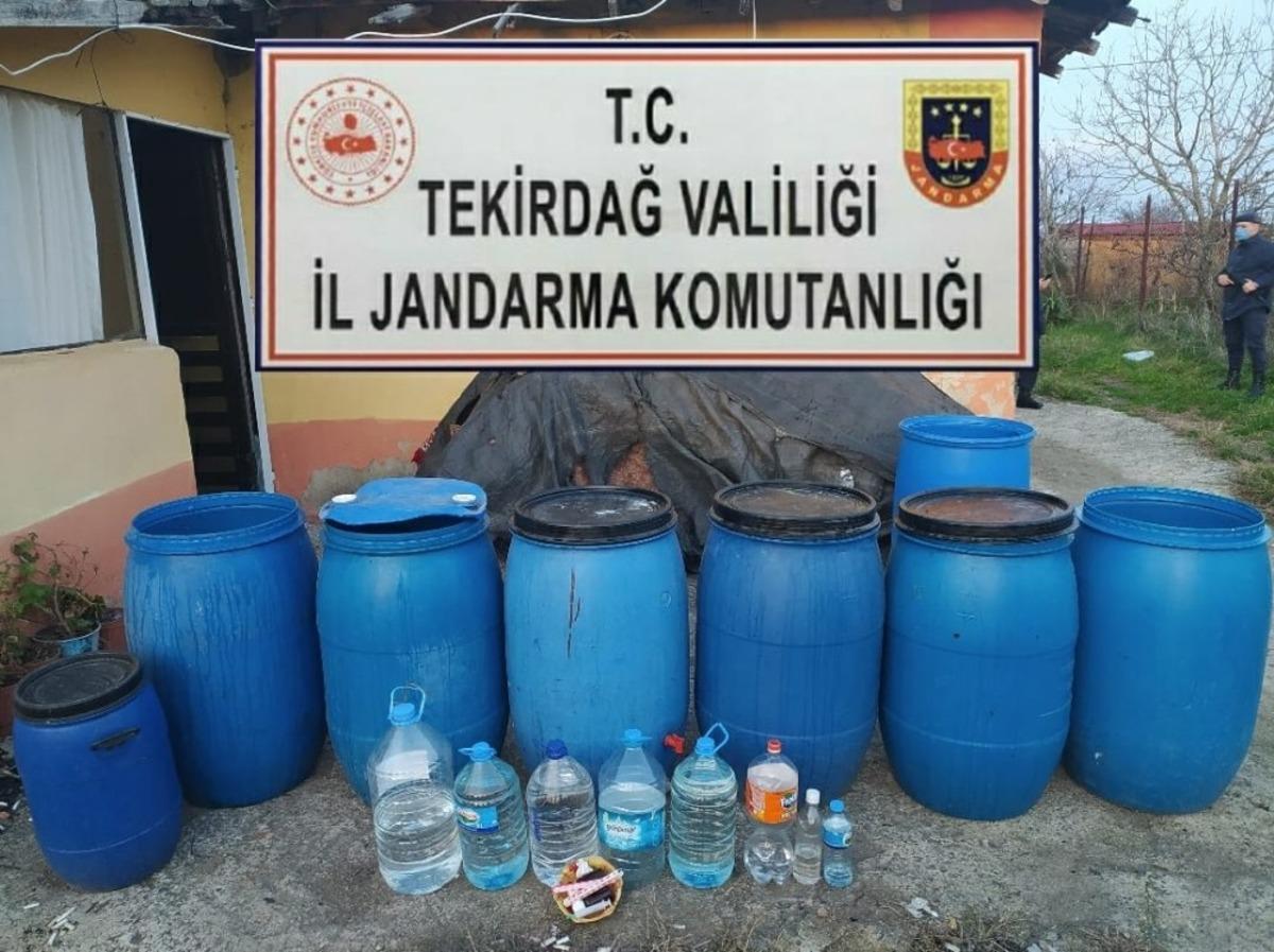 Tekirdağ jandarması 2020&rsquo;de 20 ton ka&ccedil;ak i&ccedil;ki ele ge&ccedil;irdi