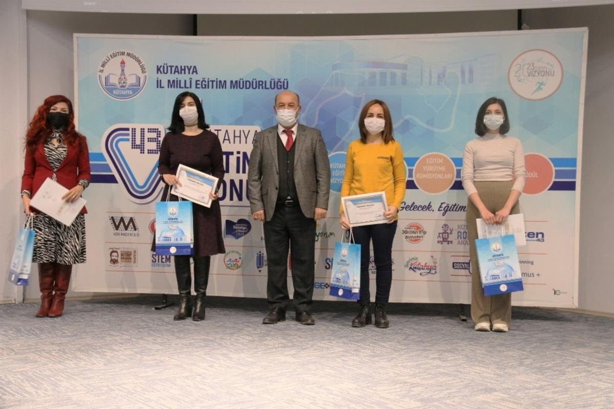 Uzaktan Eğitim Akademisine destek veren &ouml;ğretmenlere Teşekk&uuml;r Belgesi