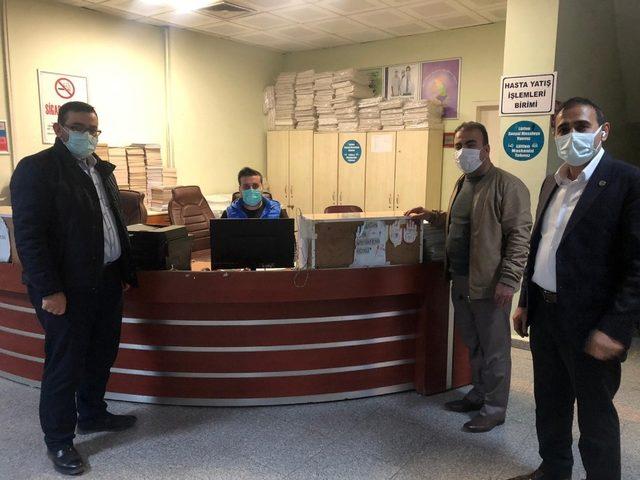 Cizre Devlet Hastanesi y&ouml;neticileri yeni yılın ilk g&uuml;n&uuml;nde &ccedil;alışanları yalnız bırakmadı 1