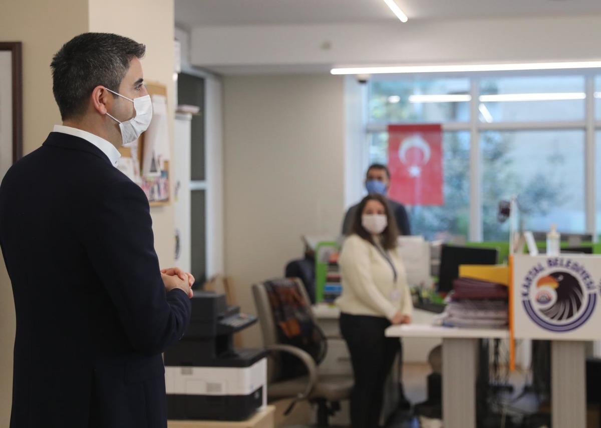 Başkan Y&uuml;ksel belediye personelinin yeni yılını kutladı