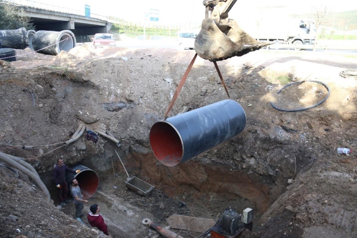 Dilovası Batı Kavşağı&rsquo;nda hummalı &ccedil;alışma