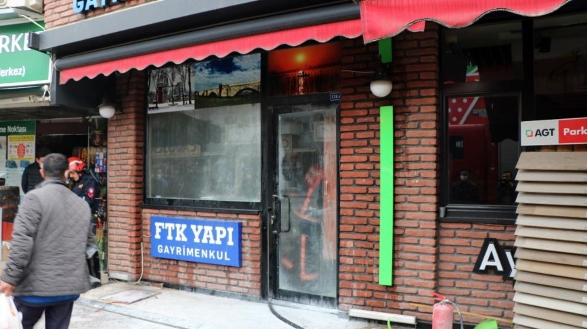 Sakarya&rsquo;da 2021&rsquo;in ilk yangını, Cuma namazına giden vatandaşlar fark etti