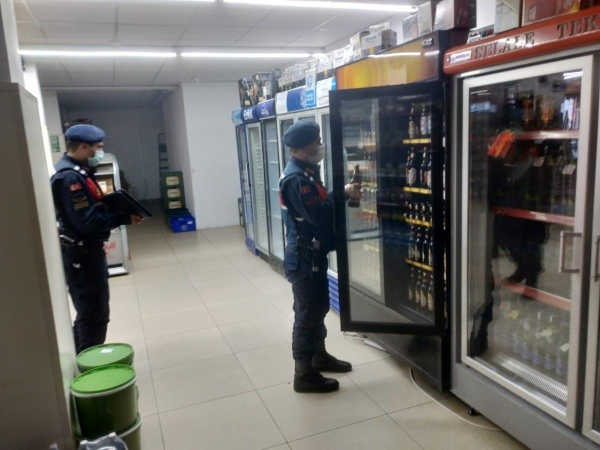 Bursa&rsquo;da jandarma kuralları ihlal edenlere 139 bin TL ceza yazdı