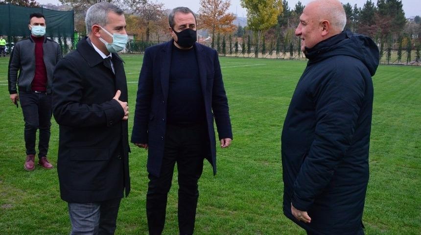 Yeşilyurt Belediyespor&rsquo;da kul&uuml;p başkanı ilk yarı performansından memnun
