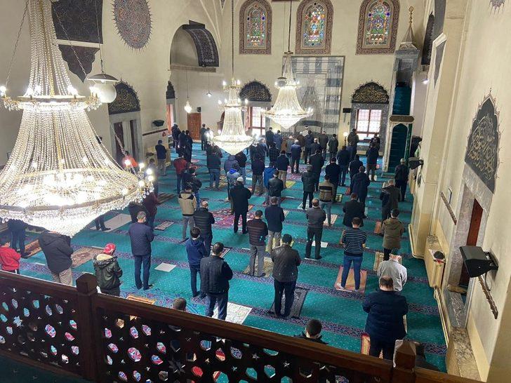 Afyonkarahisar’da yılın ilk cuma namazında camiler doldu taştı G1