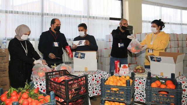 Yeni yıl paketleri ihtiyaç sahibi vatandaşlara ulaştırıldı