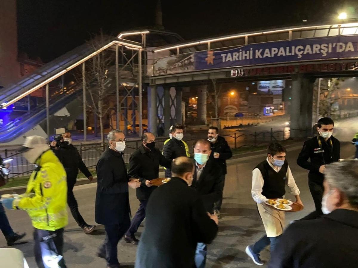 Alpedo-Kervan&rsquo;dan polislere tatlı ve salep ikramı
