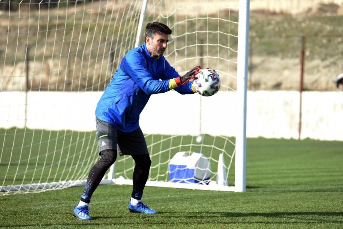 Denizlispor kafilesi Sivasspor ma&ccedil;ı i&ccedil;in yola &ccedil;ıktı