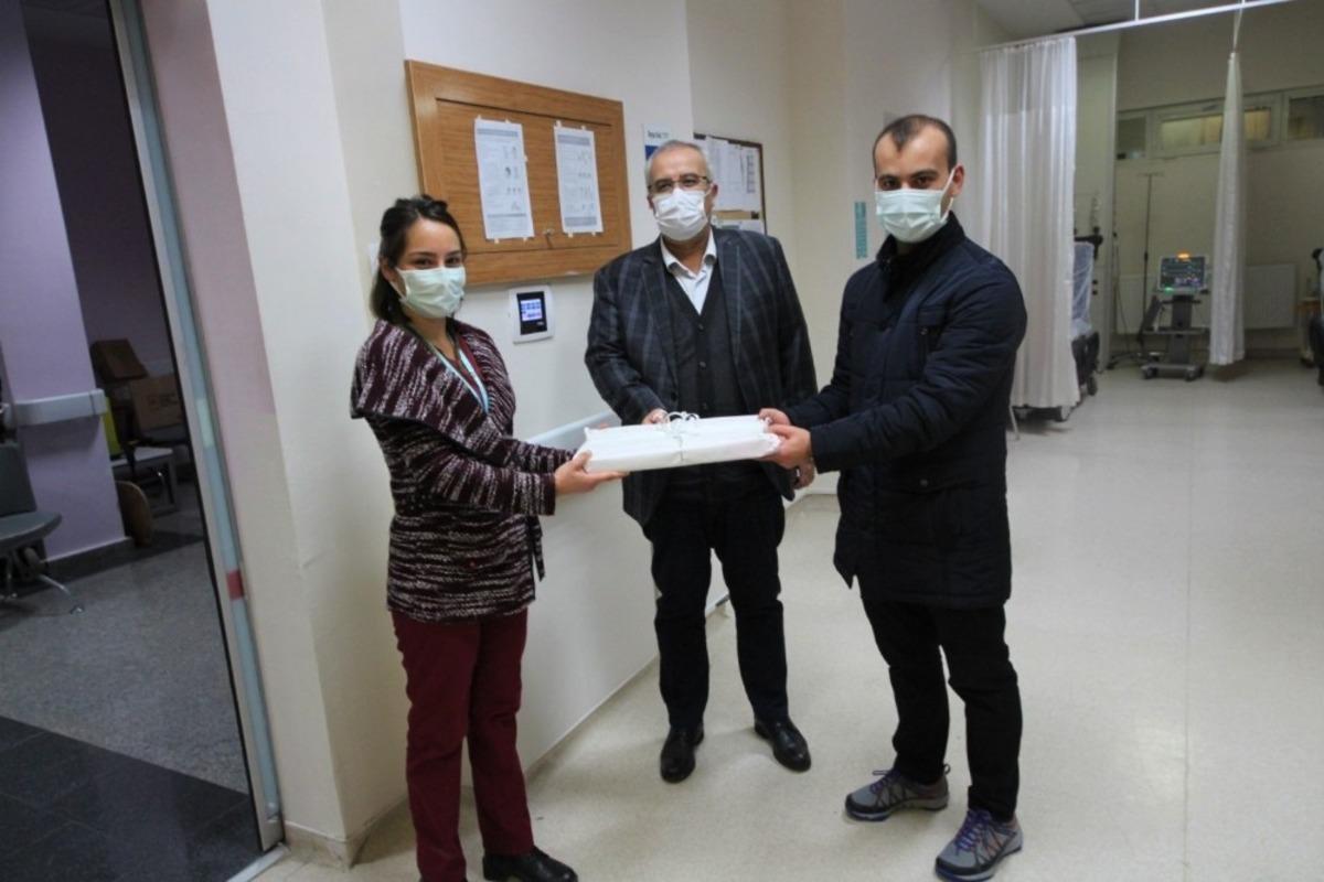 &Ccedil;ameli Kaymakamı ve Belediye Başkanı &ccedil;alışanların yeni yılını tebrik etti