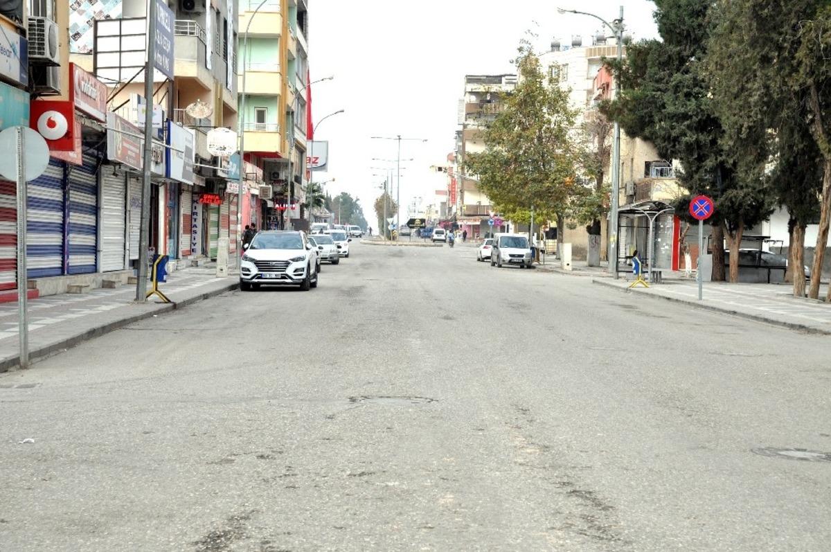 T&uuml;rkiye-Suriye sınırının her iki yakasında yılbaşında pandemi sessizliği