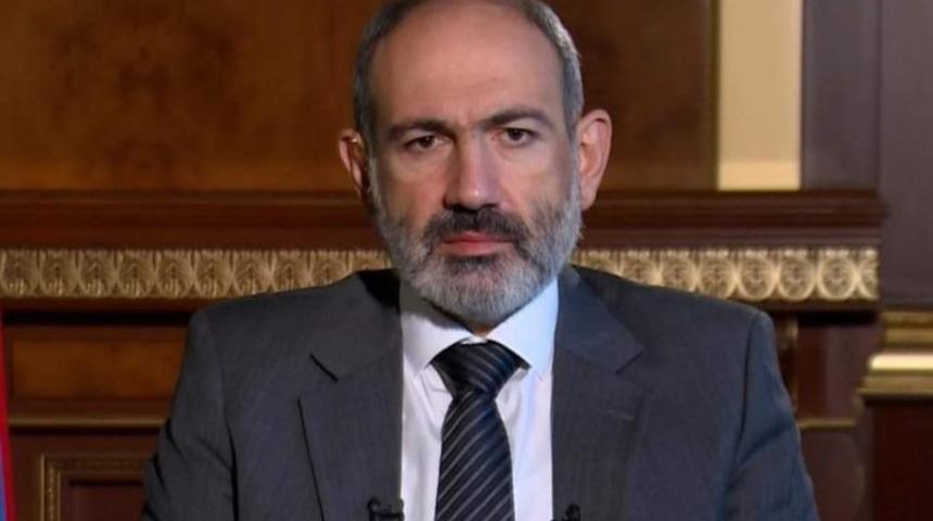 Ermenistan Başbakanı Paşinyan alay konusu oldu