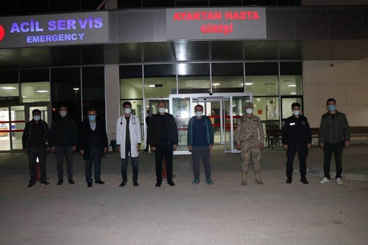 Aksoy yeni yıla polis ve sağlık çalışanları ile girdi G2