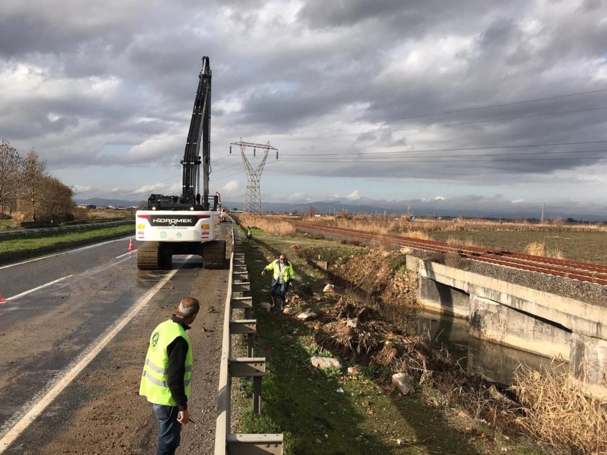 MASKİ, sokağa &ccedil;ıkma kısıtlamasında da &ccedil;alıştı