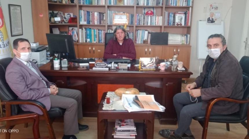 G&uuml;r, &ldquo;Yerel basın &ouml;nemlidir&rdquo;