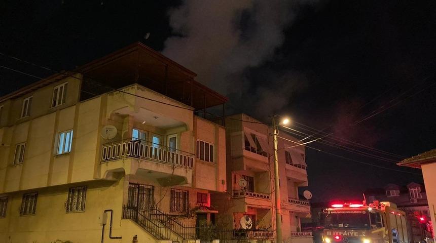 Denizli'de gece vakti korkutan yangın: Uykuda yakalandılar