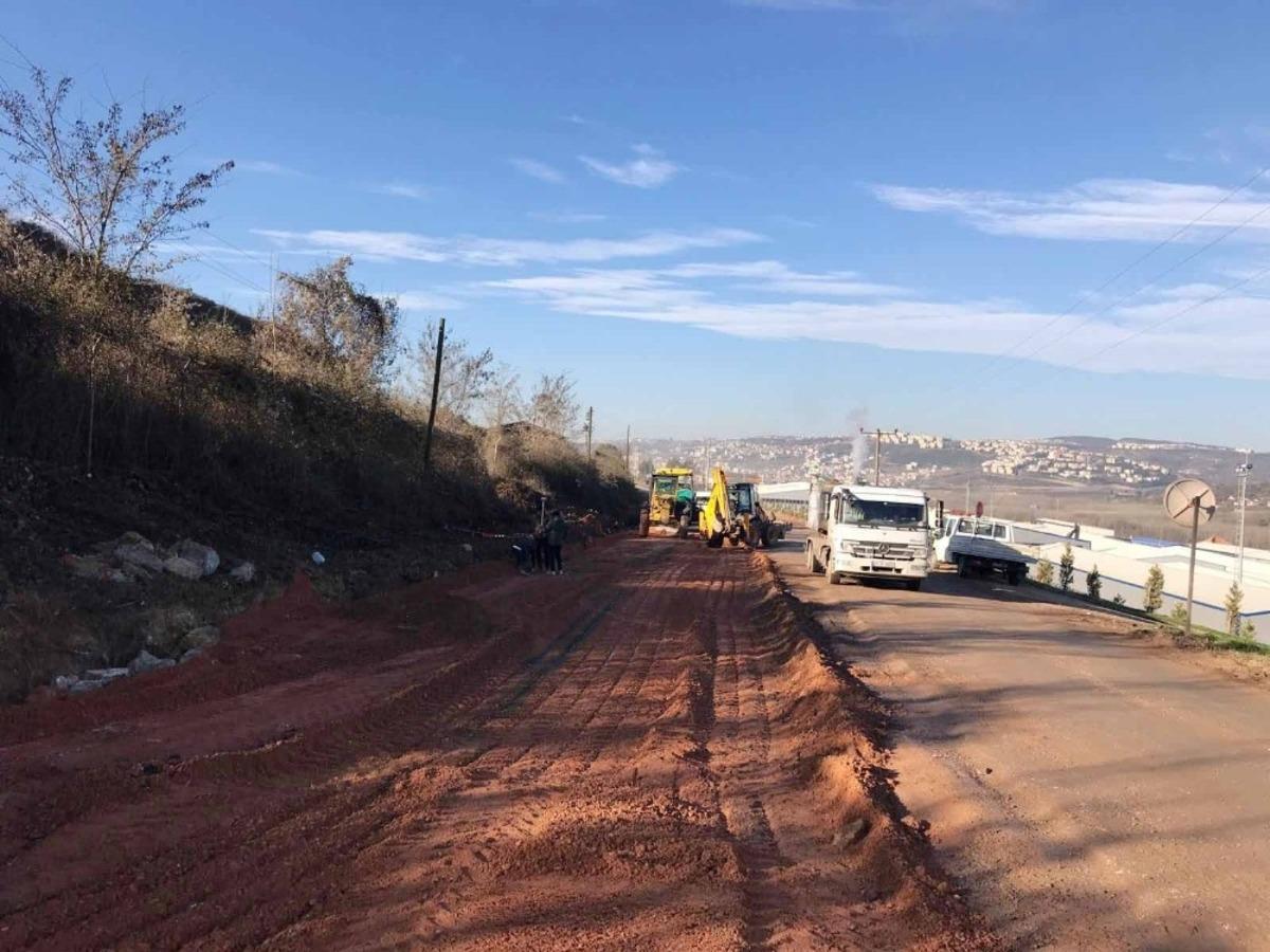İzmit &Ccedil;arşıbaşı Caddesi&rsquo;nde &ccedil;alışmalar