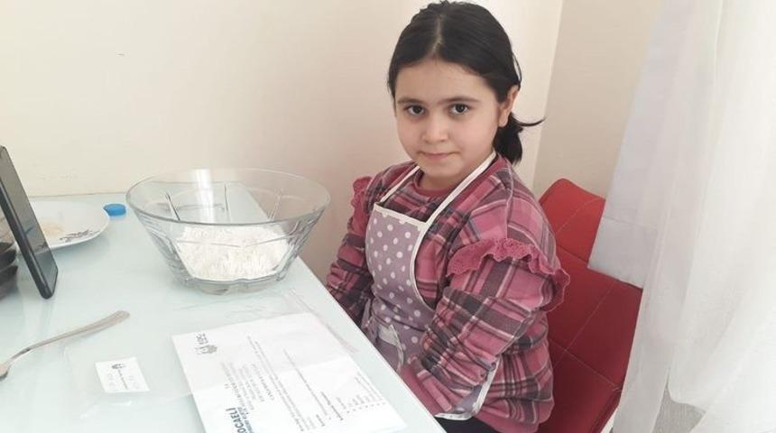 Kocaeli Bilim Merkezi&rsquo;nden &ccedil;evrimi&ccedil;i deneyler