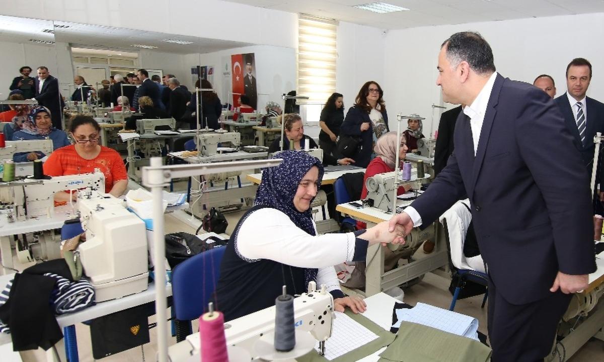 &Ccedil;ankaya Belediyesi kadınlara iş kapısı a&ccedil;ıyor