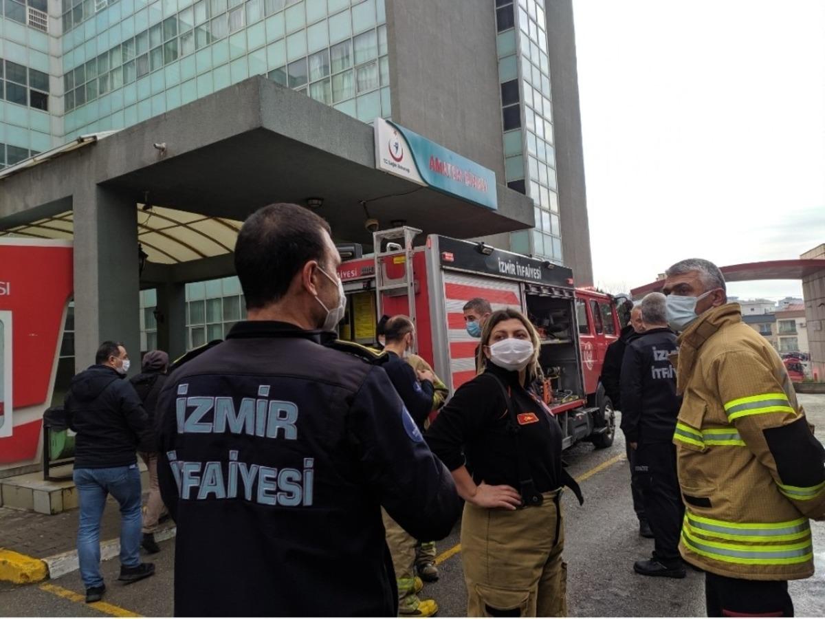 İzmir&rsquo;de hastanede yangın paniği: Psikiyatri hastası yatağını yaktı