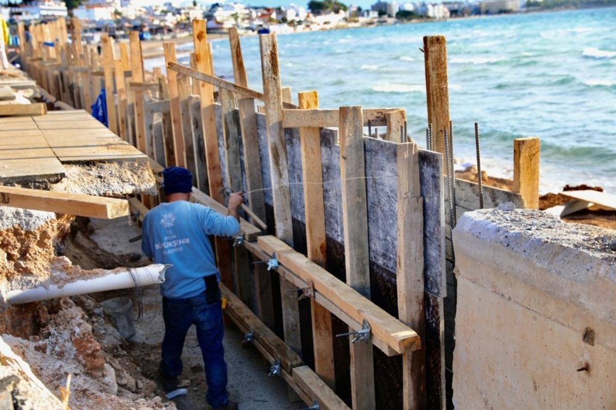 Didim&rsquo;de belediye ekiplerinden yeni yıl mesaisi