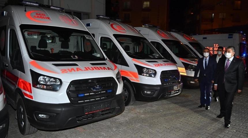 Vali Yılmaz: &ldquo;Hizmete giren ambulanslarla acil sağlık hizmeti daha da g&uuml;&ccedil;lendi&rdquo;