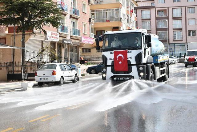 Mamak’ta yeni yılın ilk mesaisi temizlikle başladı