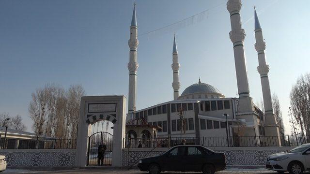 Muş’un ikinci büyük camisi Sungu’da ibadete açıldı