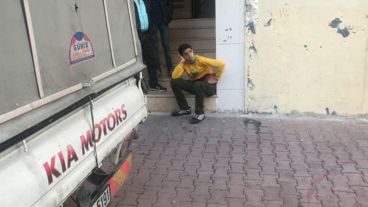 Esenyurt&rsquo;ta kısıtlama g&uuml;n&uuml; bı&ccedil;aklı yaralama: 2 yaralı