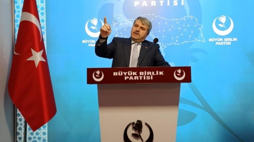 Başkan U&ccedil;ak&rsquo;tan t&uuml;rbanlı hakim a&ccedil;ıklamasına tepki