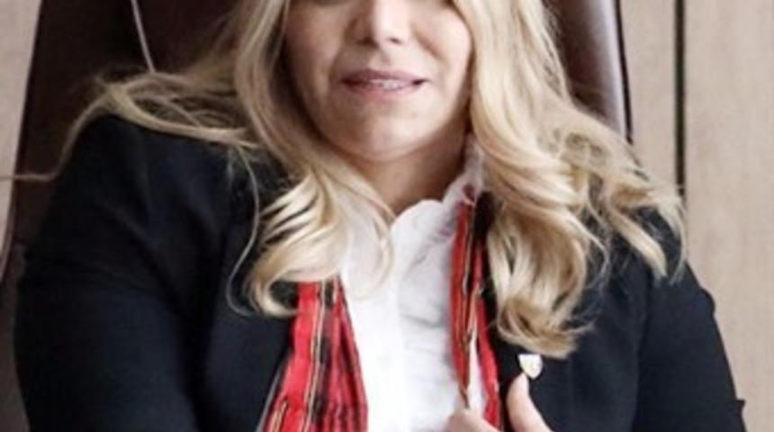 Berna G&ouml;zbaşı 35 ma&ccedil;ta 8 kez galibiyet sevinci yaşadı