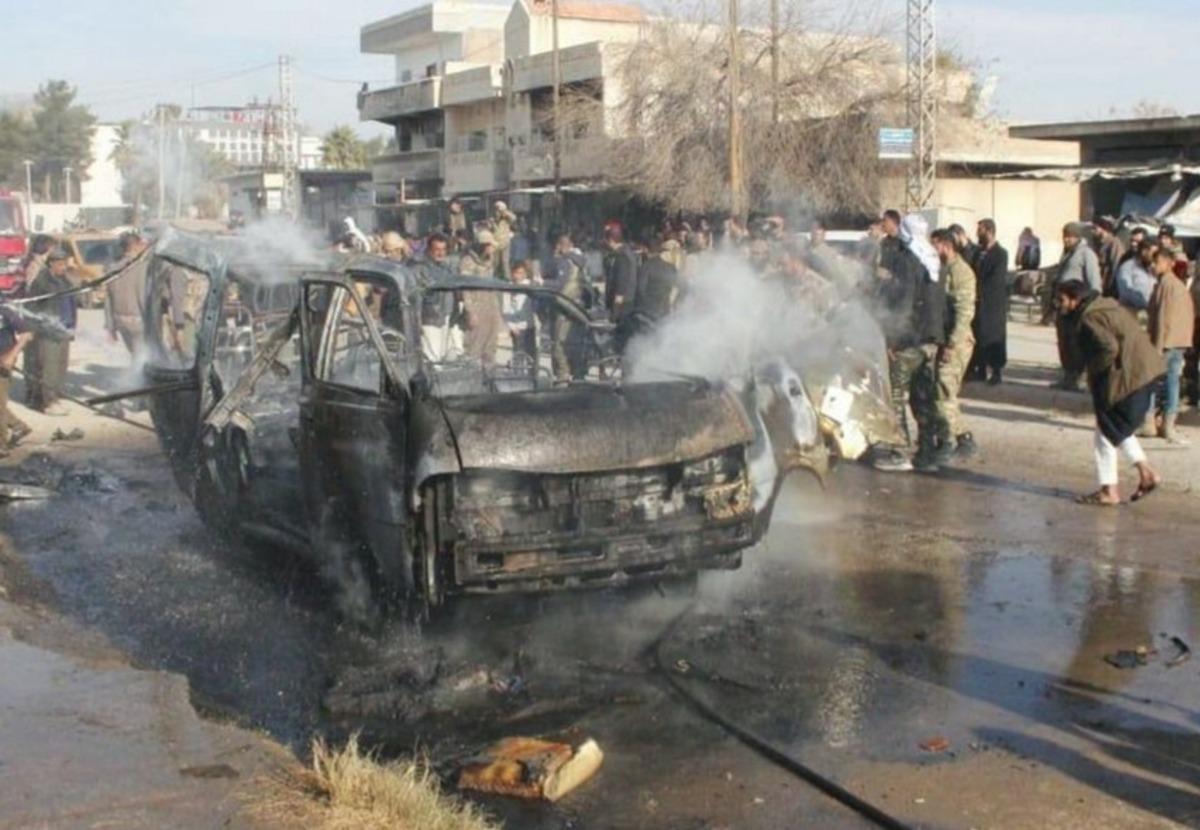 Suriye&rsquo;de bomba y&uuml;kl&uuml; ara&ccedil; patladı:  4 &ouml;l&uuml;