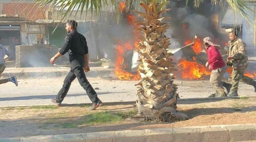 MSB: "Ter&ouml;r &ouml;rg&uuml;t&uuml; PKK/YPG, Suriyeli masum sivilleri hedef almaya devam ediyor. Barış Pınarı b&ouml;lgesindeki Rasulayn&rsquo;da sivil halkın bulunduğu b&ouml;lgede bomba y&uuml;kl&uuml; ara&ccedil; patlatan ter&ouml;ristler, 2 masum &ccedil;ocuğu katlederken 2 sivili de yaraladı."