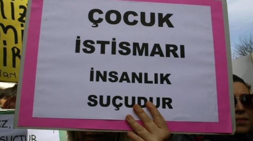 Babasını istismarla suçlayan çocuğun isteği üzerine mahkeme soyadını değiştirdi