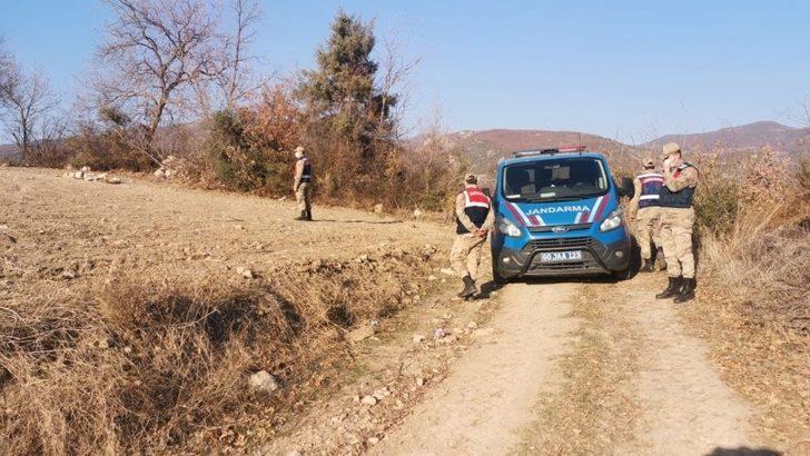 Tarlasını sürerken Roma dönemine ait toplu mezar buldu G5