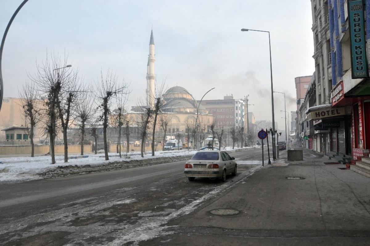 Y&uuml;ksekova da sessizliğini koruyor