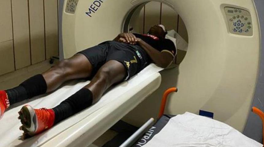 Rakibiyle kafa kafaya çarpışan Denizlisporlu Rodallega, hastanelik oldu