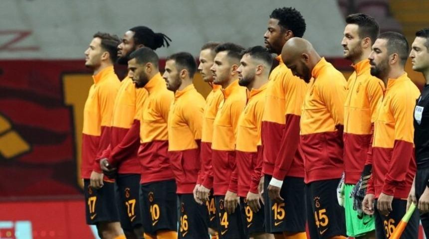 Galatasaray, Antalya maçında 4 oyuncusunu kaybetti!