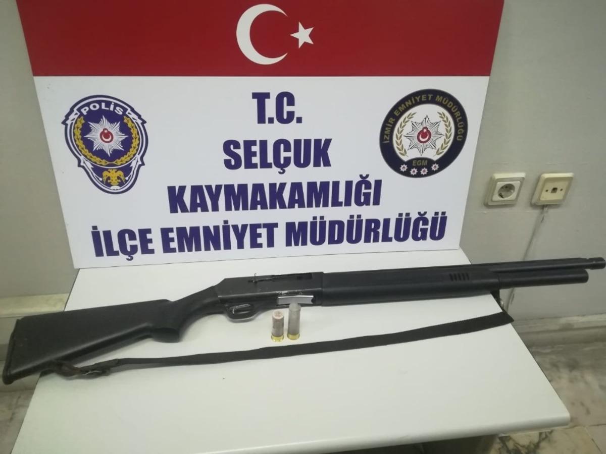 Sel&ccedil;uk İl&ccedil;e Emniyet M&uuml;d&uuml;rl&uuml;ğ&uuml; ekiplerinden yoğun kısıtlama mesaisi